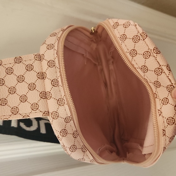 Geometrical Four Leaf Clovers Stylish Sling‎ Bag Pink and Brown - Picture 7 of 7